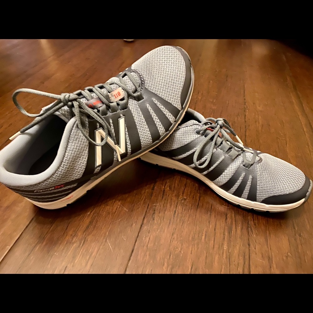 New Balance Women’s 811